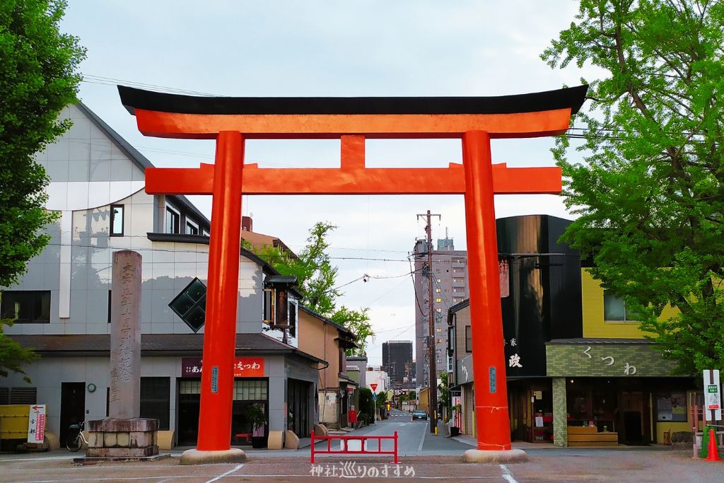 津島神社の東鳥居