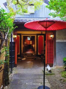 cafe&gallery川原町屋蔵と和傘