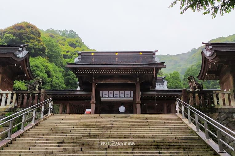 伊奈波神社　神門