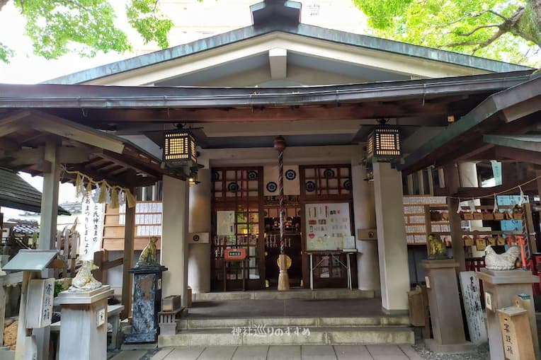 洲崎神社拝殿