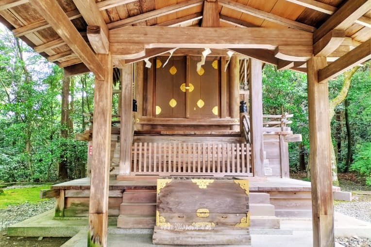 日向神社社殿