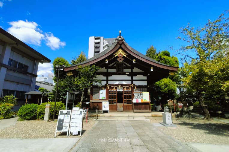 三輪神社社殿