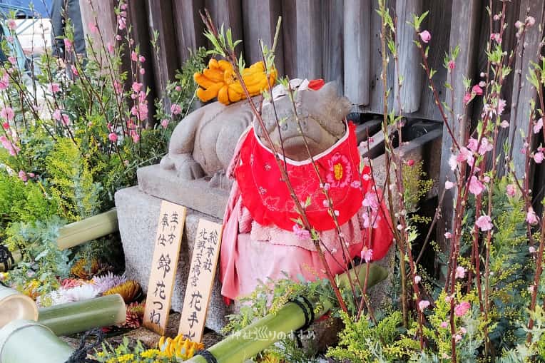 北野天満宮撫で牛「楼門手水舎」