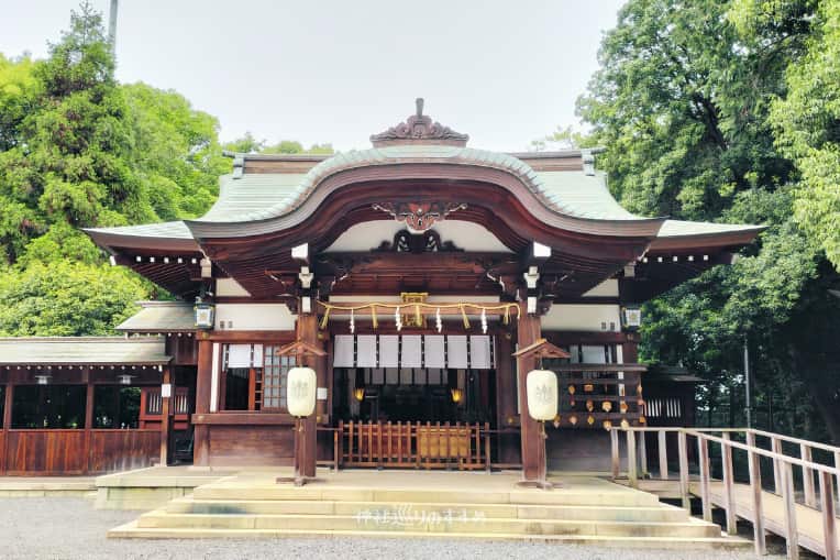氷上姉子神社社殿