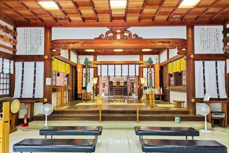 氷上姉子神社拝殿