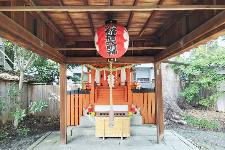 平野神社末社出世導引稲荷神社