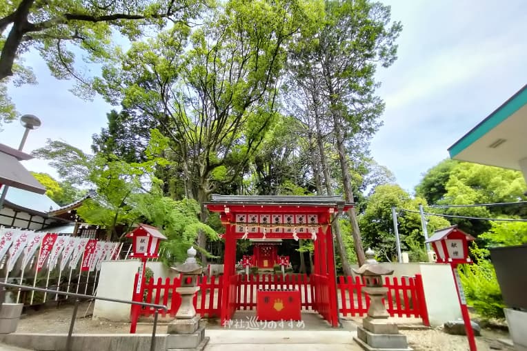 摂社東宮稲荷社