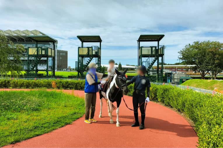 ポニー乗馬体験