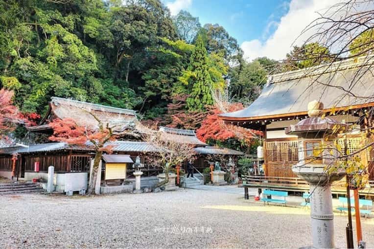 長等神社境内