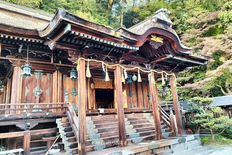 長等神社本殿