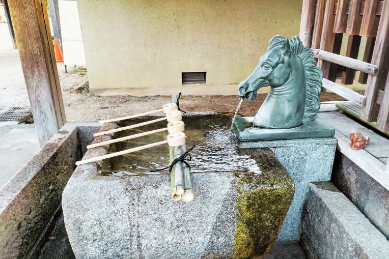 藤森神社手水舎