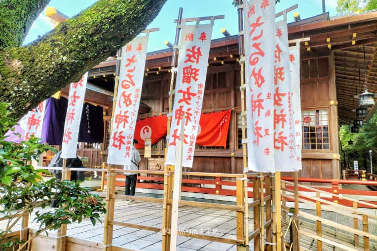 境内社の佐瑠女神社