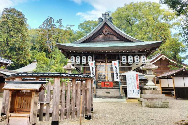賀茂神社拝殿と御神木「大杉大明神」跡